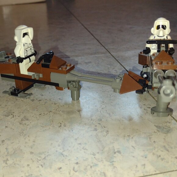 Like New Lego Star Wars Speeder Bikes, retired, w original box and Instructions - Picture 10 of 14